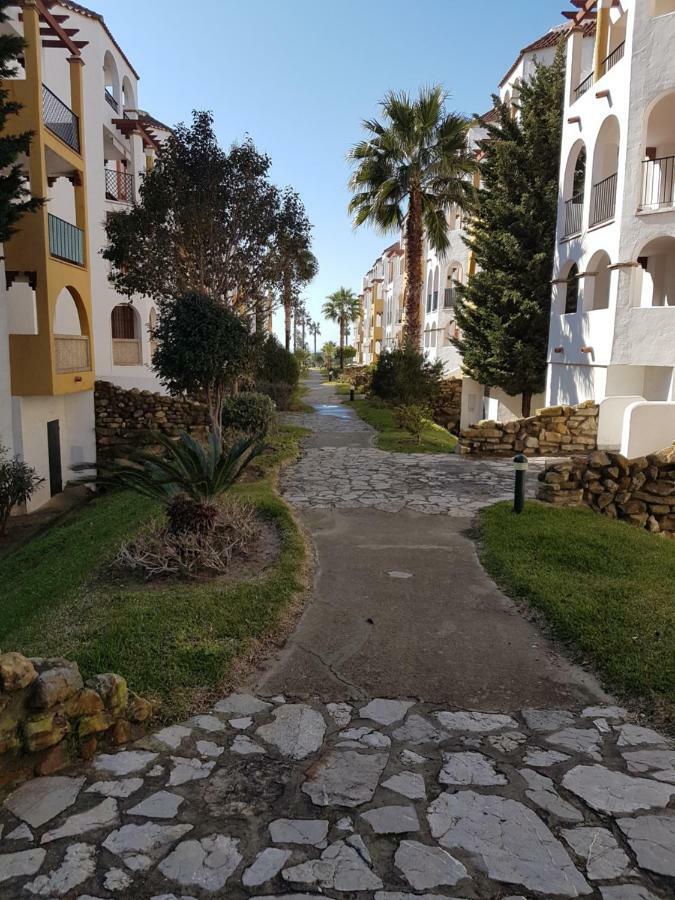 Apartamentos Atlanterra Costa Y Sol Захара де лос Атунес Екстериор снимка